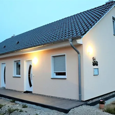 Naturferienhof Maerkisch Luch - Trapphahn *